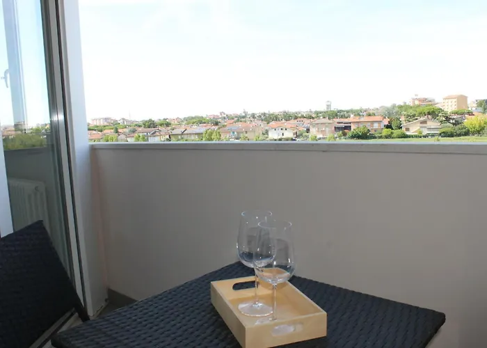 Newton30 - Luminoso Bilocale In Zona Servita Apartment *